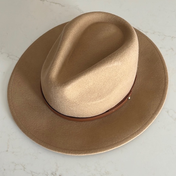 Anthropologie Accessories - Anthropologie felted fedora. Camel color leather trim